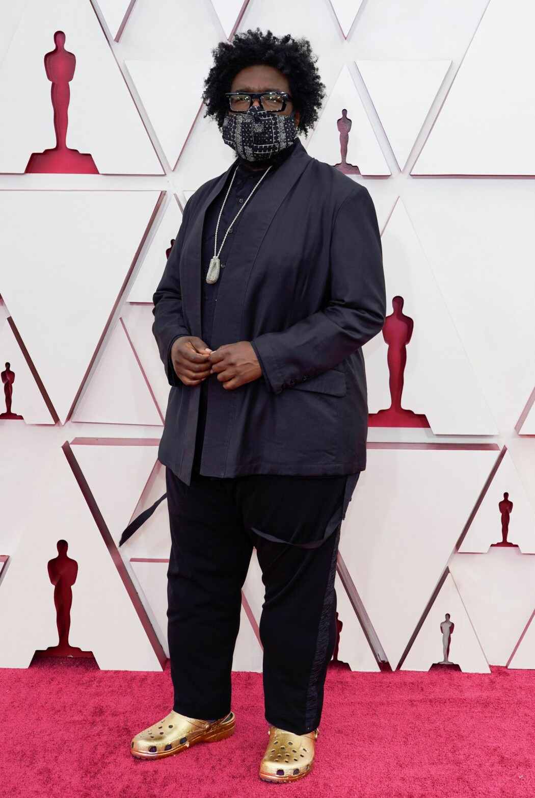 Dj Questlove hade guldiga foppatofflor.