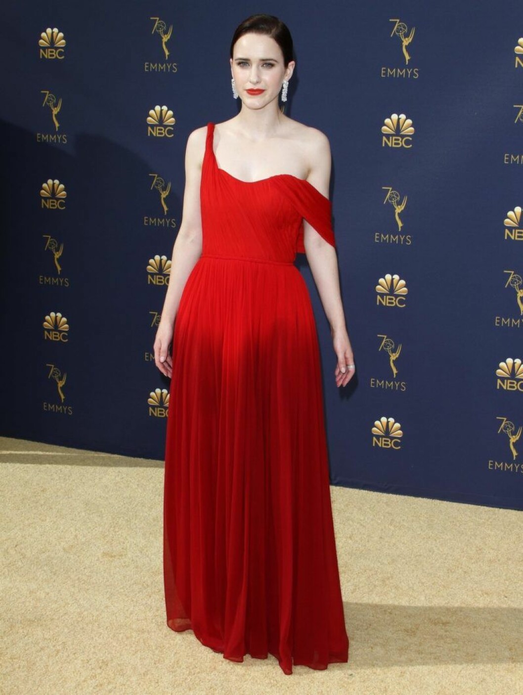 Rachel Brosnahan i Oscar de la Renta. Rachel Brosnahan i Oscar de la Renta.