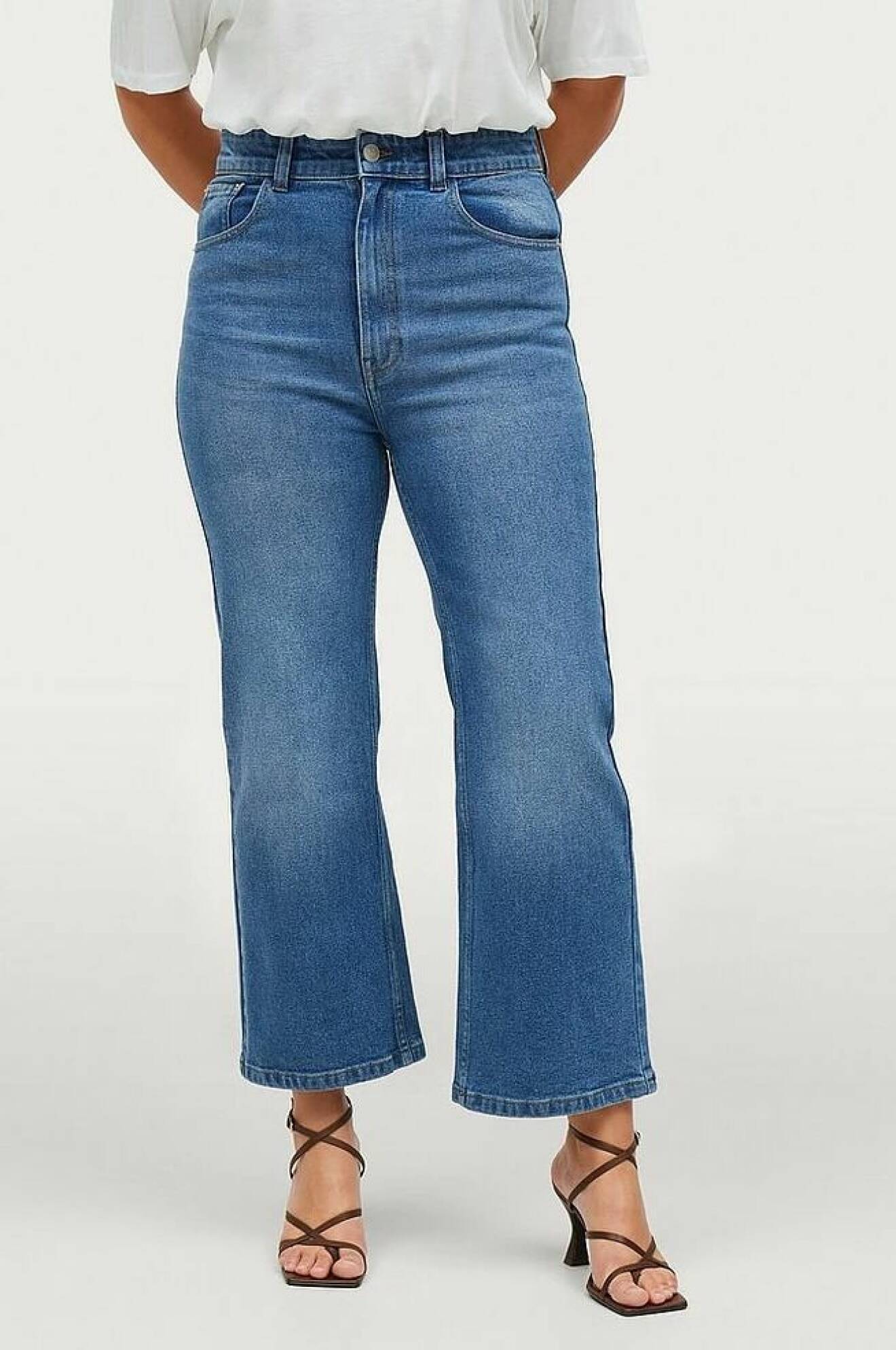raka jeans med croppade ben och hög midja för dam från ellos collection