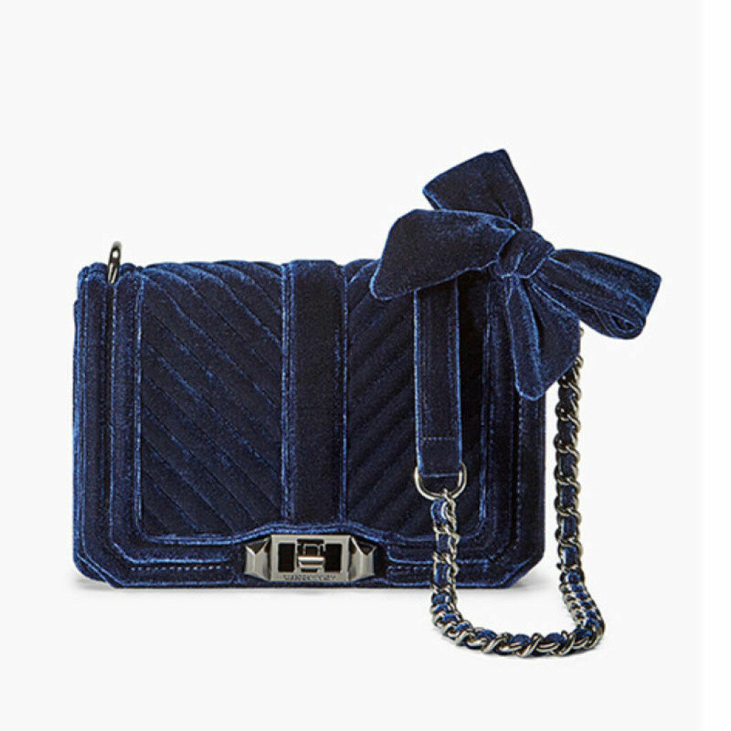 Sammetväska från Rebecca minkoff