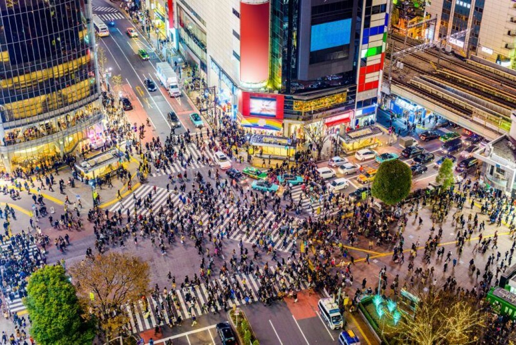 Folkrik korsning i Shibyua, Tokyo