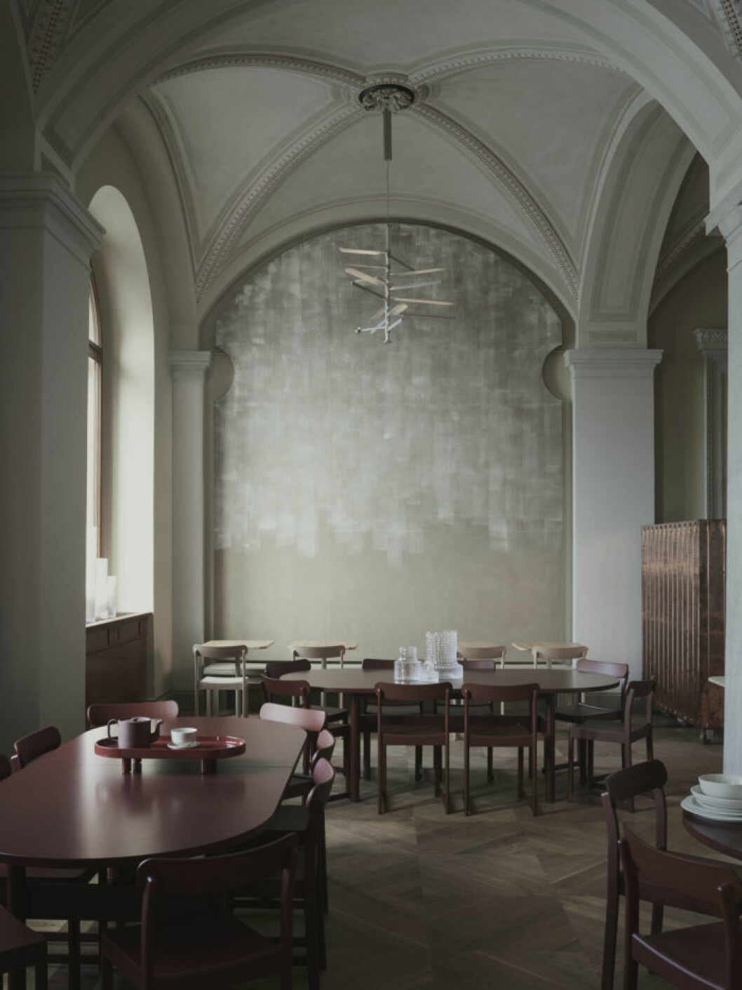 Även restaurangmiljön på Nationalmuseum är en konstupplevelse med ett 80-tal nya designföremål. Foto: Pia Ulin. Restaurangen på Nationalmuseum