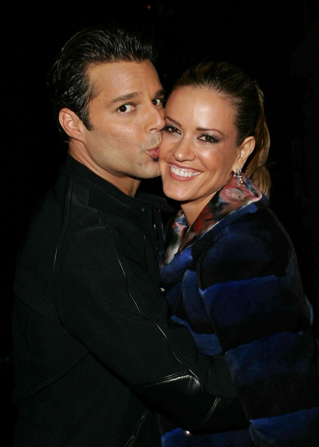 Ricky Martin och dåvarande flickvännen Rebecca 2004.