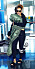 Rihanna på flygplatsen JFK i New York. Klädd i sweatshirt, tränings tights, badtofflor och solglasögon. Hon bär på en grön bomarjacka.