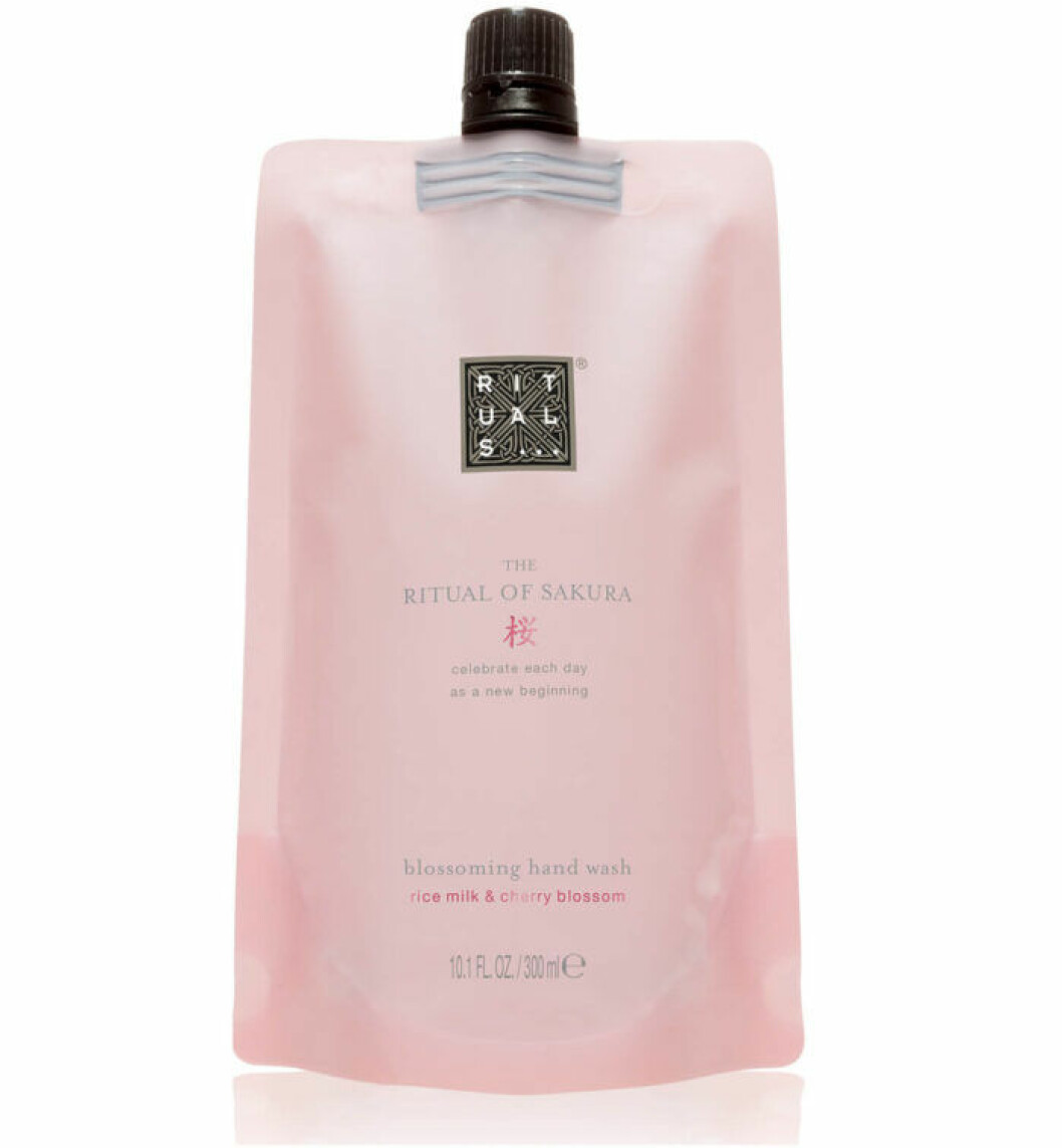 Rituals handtvål i refillpåse med doft av blossom