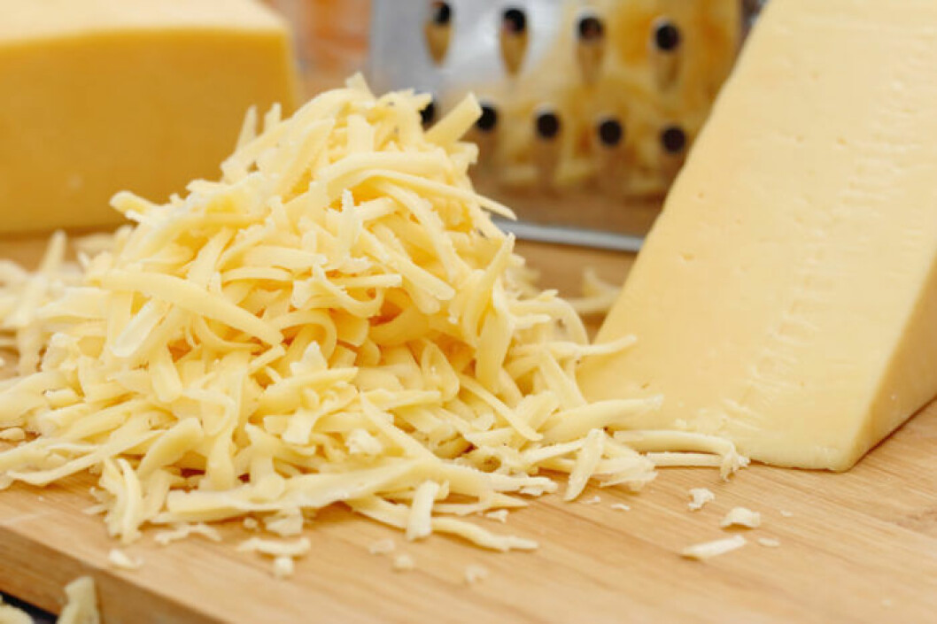 Riven hårdost är utmärkt att frysa in och behändigt till pizzabak och gratäng. Bild: IBL Riven hårdost kan hålla sex månader i frysen