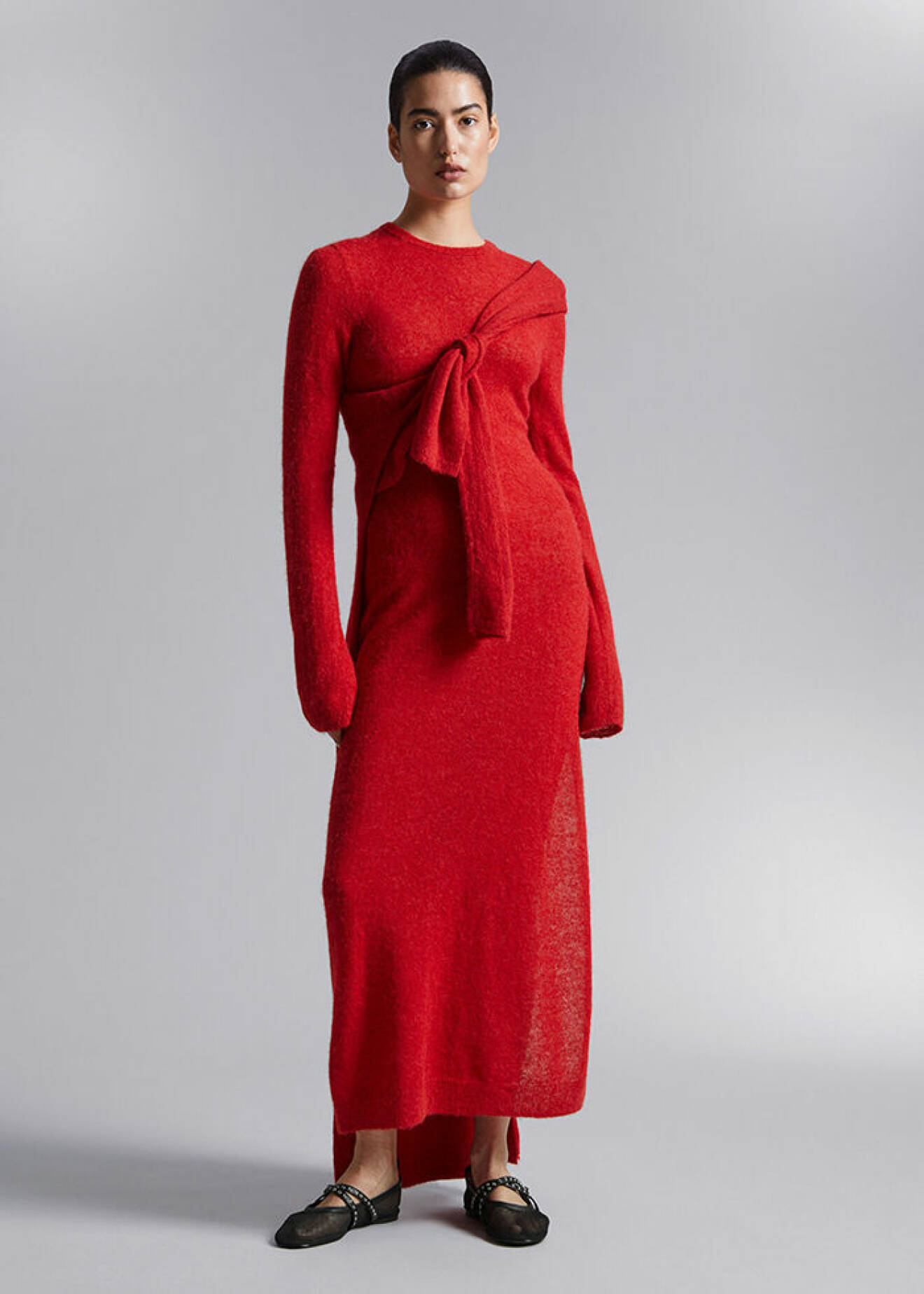 Röd lång stickad klänning från &amp; Other Stories