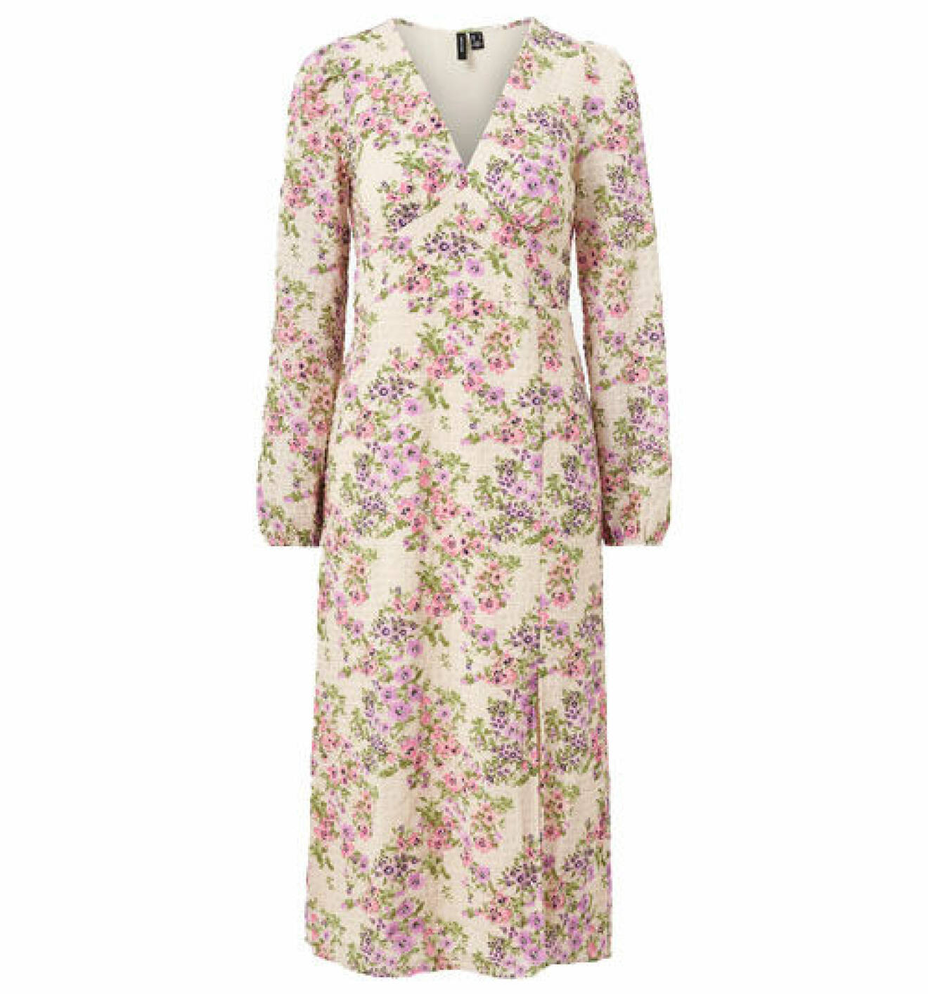 Lila och rosa blommig klänning med v-ringning och långa ärmar från Vero Moda