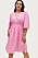 rosa omlottklänning i större storlekar och plus size från Vero Moda Curve sommaren 2022
