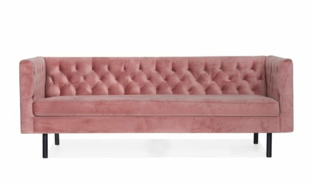 Rosa sammetssoffa från Soffa Direkt
