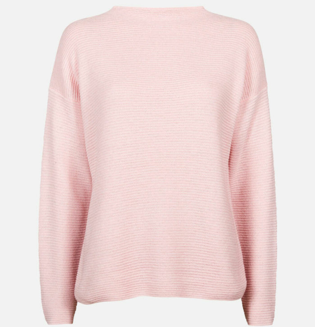 Rosa tröja från <a href="https://apprl.com/sv/p/4Plo/" target="_blank" rel="noopener">Cubus</a>.