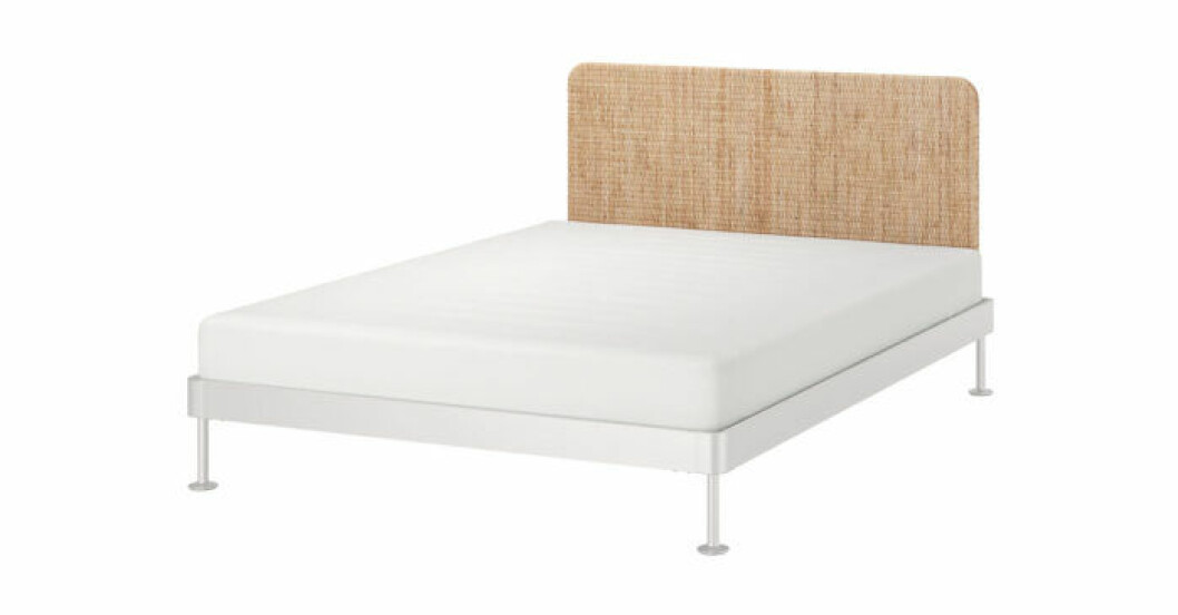 Sänggavel i rotting från Ikea