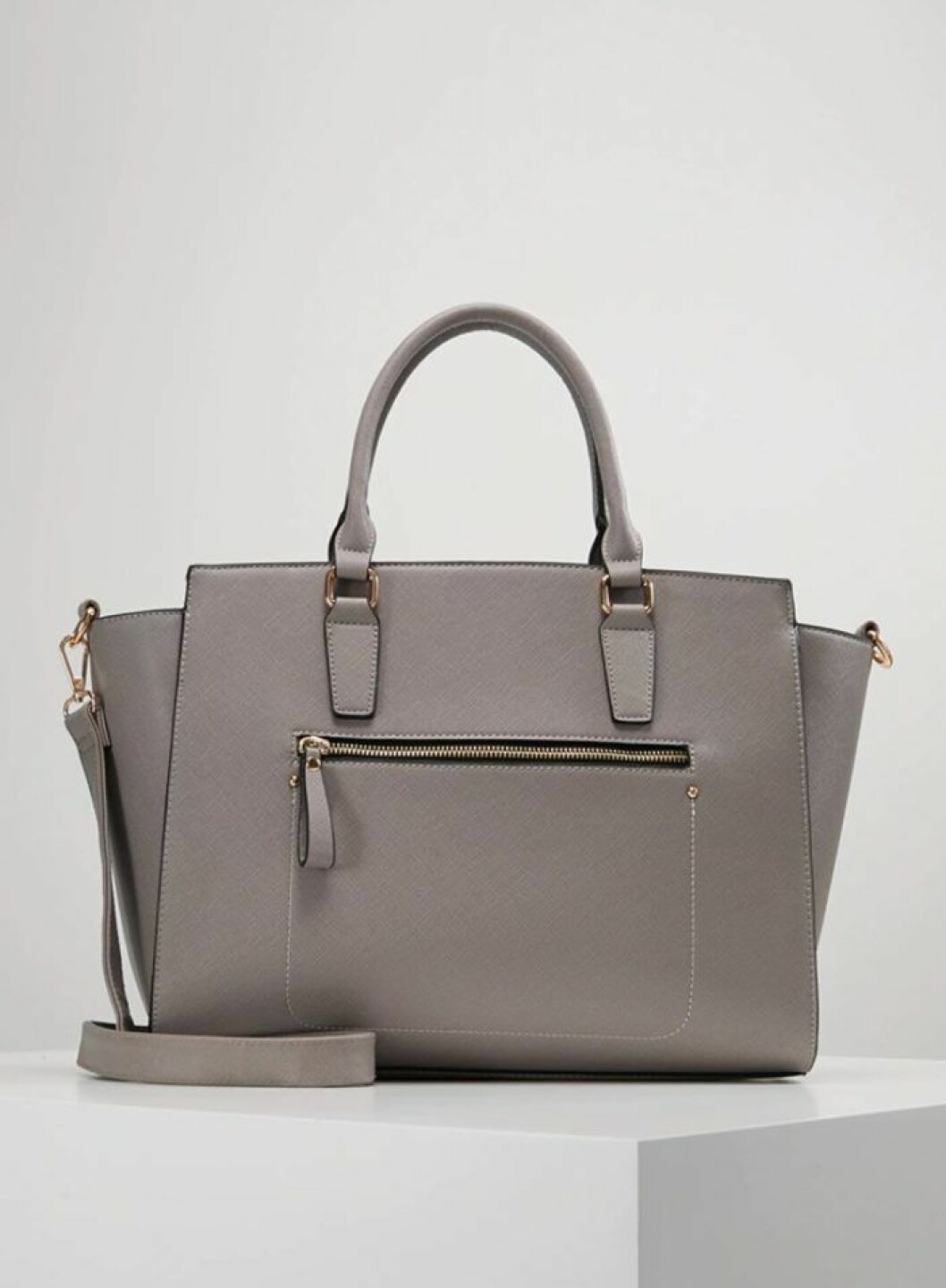 Rymlig vaska med plats for dator fran Anna Field:Zalando