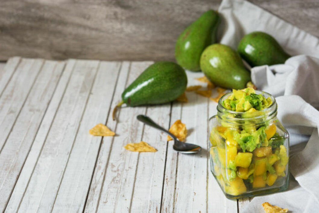 Salsa på mango och avokado.