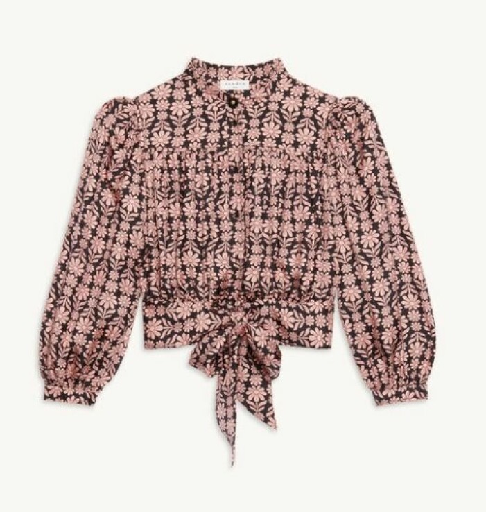 Blus, Sandro. Blommig blus med knytdetalj och puffärmar. Vart med rosa blommor på. Blus från Sandro.