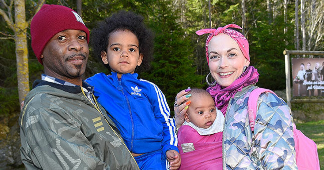 Sannas familj. Fd sambon British och barnen Kane-Lee och Blakkie-Bee. Foto: IBL