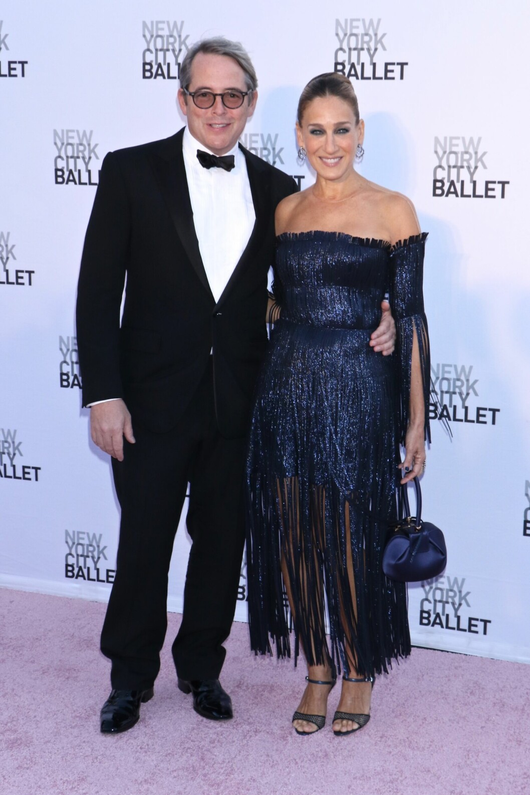 Sarah Jessica Parker och Matthew Broderick har tre barn tillsammans; sonen James Wilkie Broderick och tvillingdöttrarna Marion Loretta Elwell och Tabitha Hodge. Sarah Jessica Parker och Matthew Broderick har tre barn tillsammans; sonen James Wilkie Broderick och tvillingdöttrarna Marion Loretta Elwell och Tabitha Hodge.