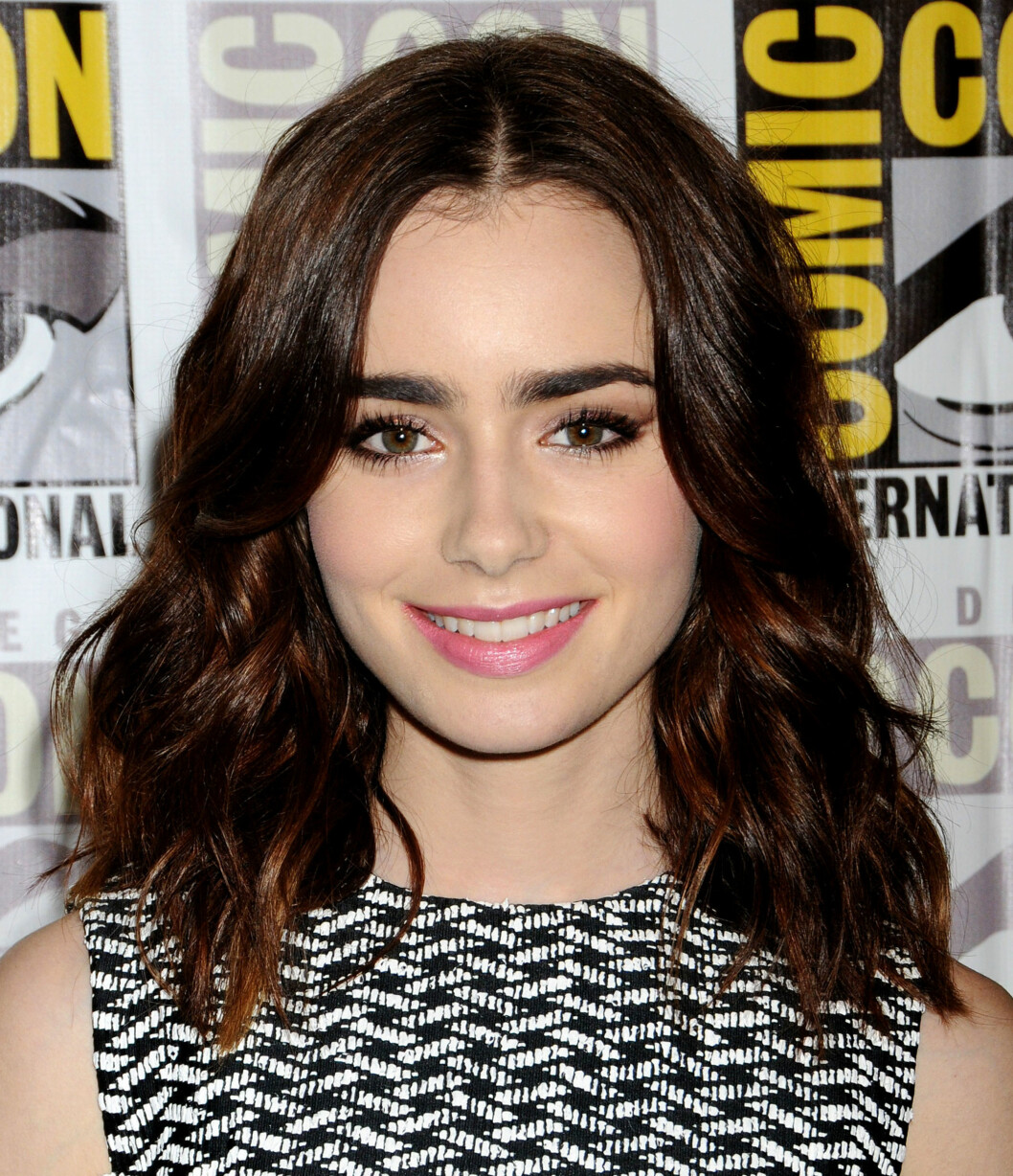 Lily Collins på röda mattan. Lily Collins på röda mattan.