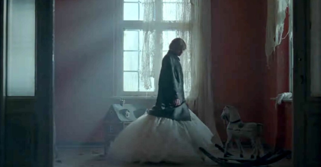 Kristen Stewart i rollen som Diana i filmen Spencer