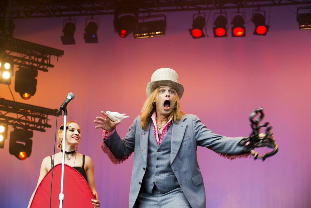 Trollkarlen Carl-Einar Häckner uppträder på Liseberg år 2013.