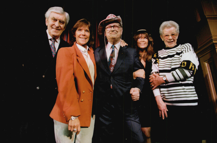 Martin Ljung, Gunwer Bergkvist, Povel Ramel, Wenche Myhre och Brita Borg inför revyn på Cirkus 1992 – innan bråken.