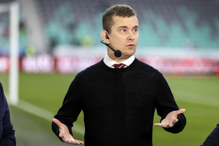 Erik Niva har också skrivit flera böcker om fotboll. Erik Niva har också skrivit flera böcker om fotboll.