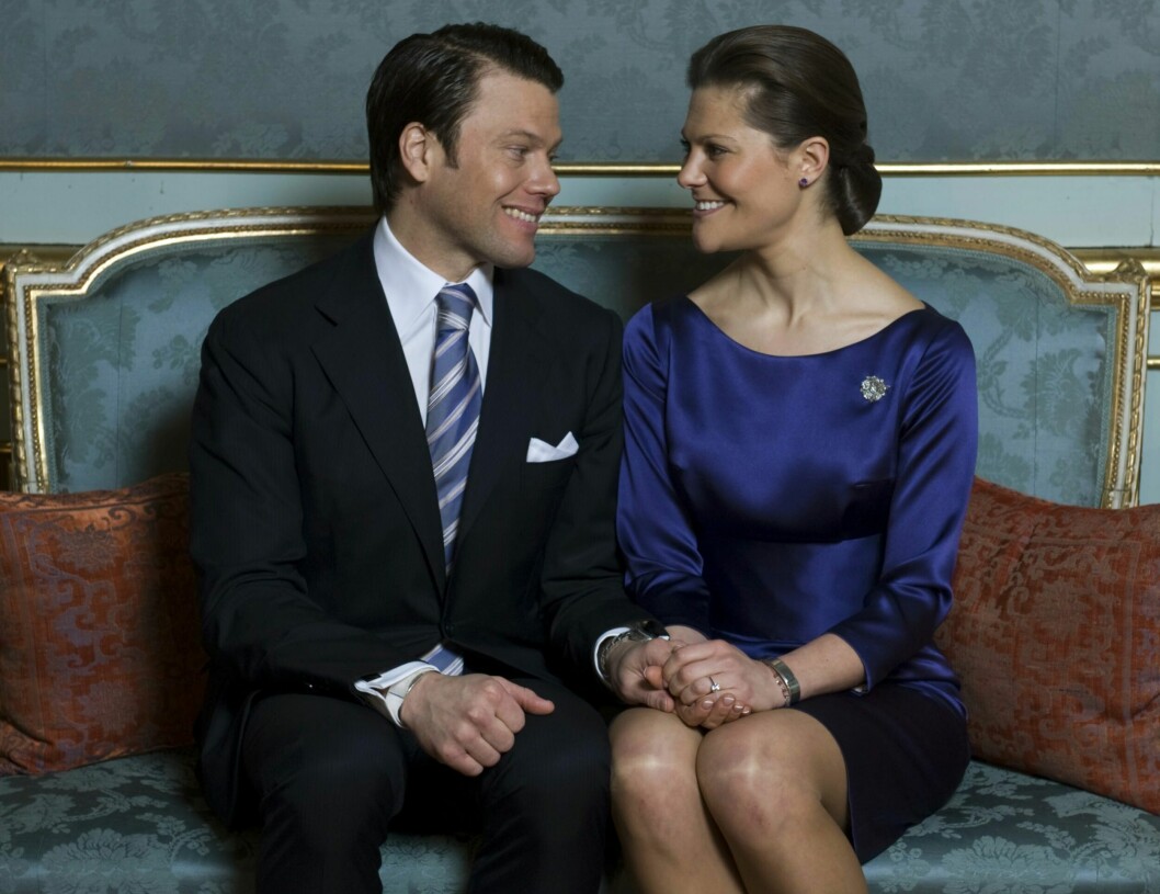 Kronprinsessan Victoria och Daniel Westling, senare prins Daniel, tillkännagav sin förlovning 2009. daniel och victoria förlovade
