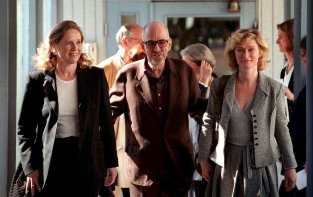 <span style="font-size: 16px;">På presskonferens med Ingmar Bergman och Liv Ullman inför inspelningarna av långfilmen Trolösa 1998. </span>