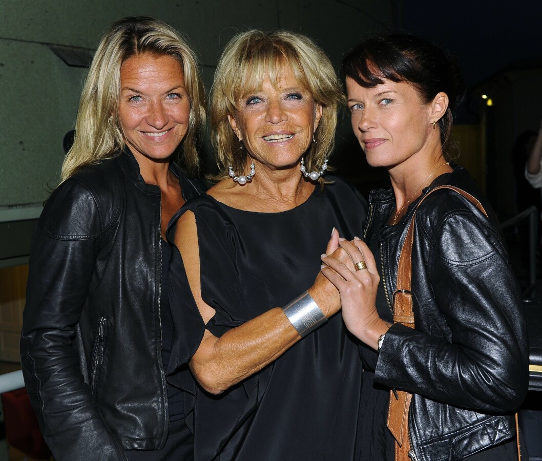 Kristin, Lill-Babs och Malin på Allsång på Skansen