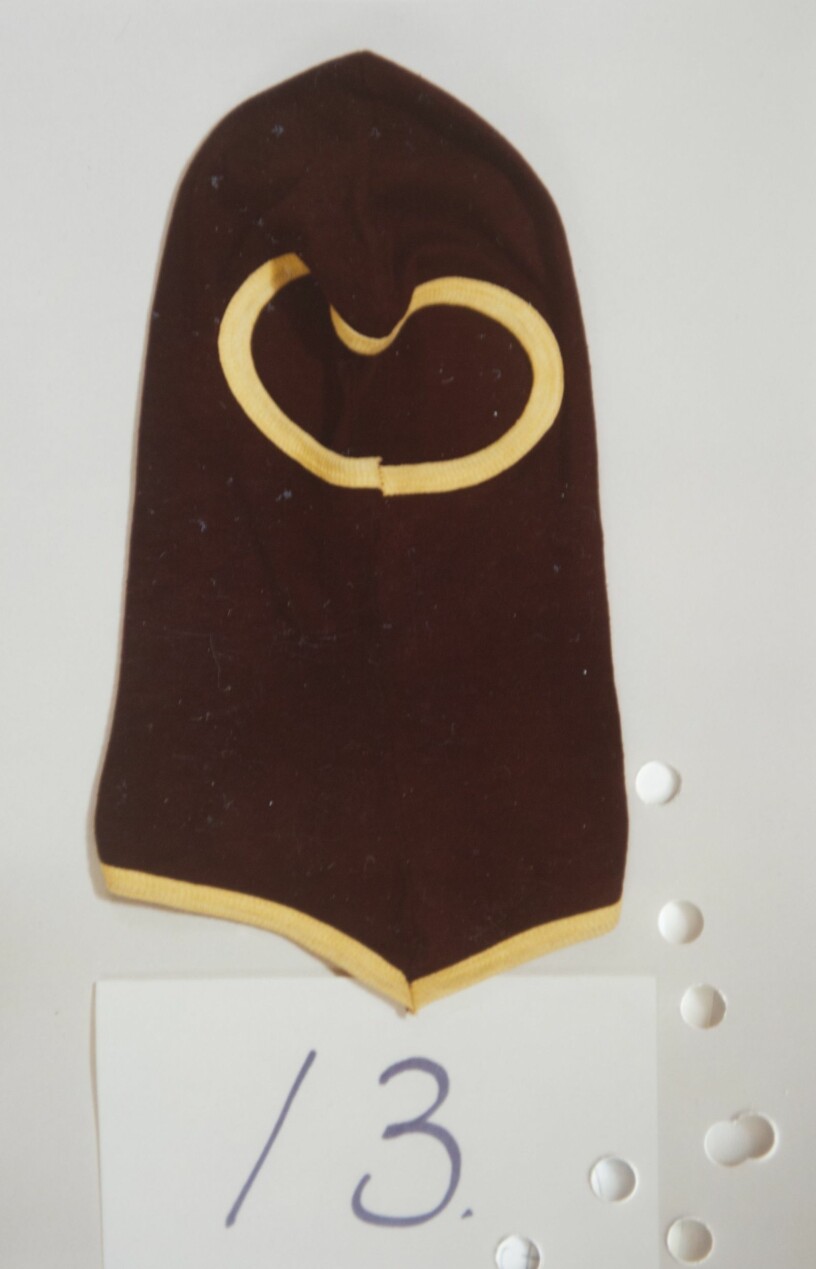 När våldtäktsmannen Södermannen bröt sig in till sina offer genom fönster brukade han dölja ansiktet med en svart mask. Svart mask som tillhörde Södermannen