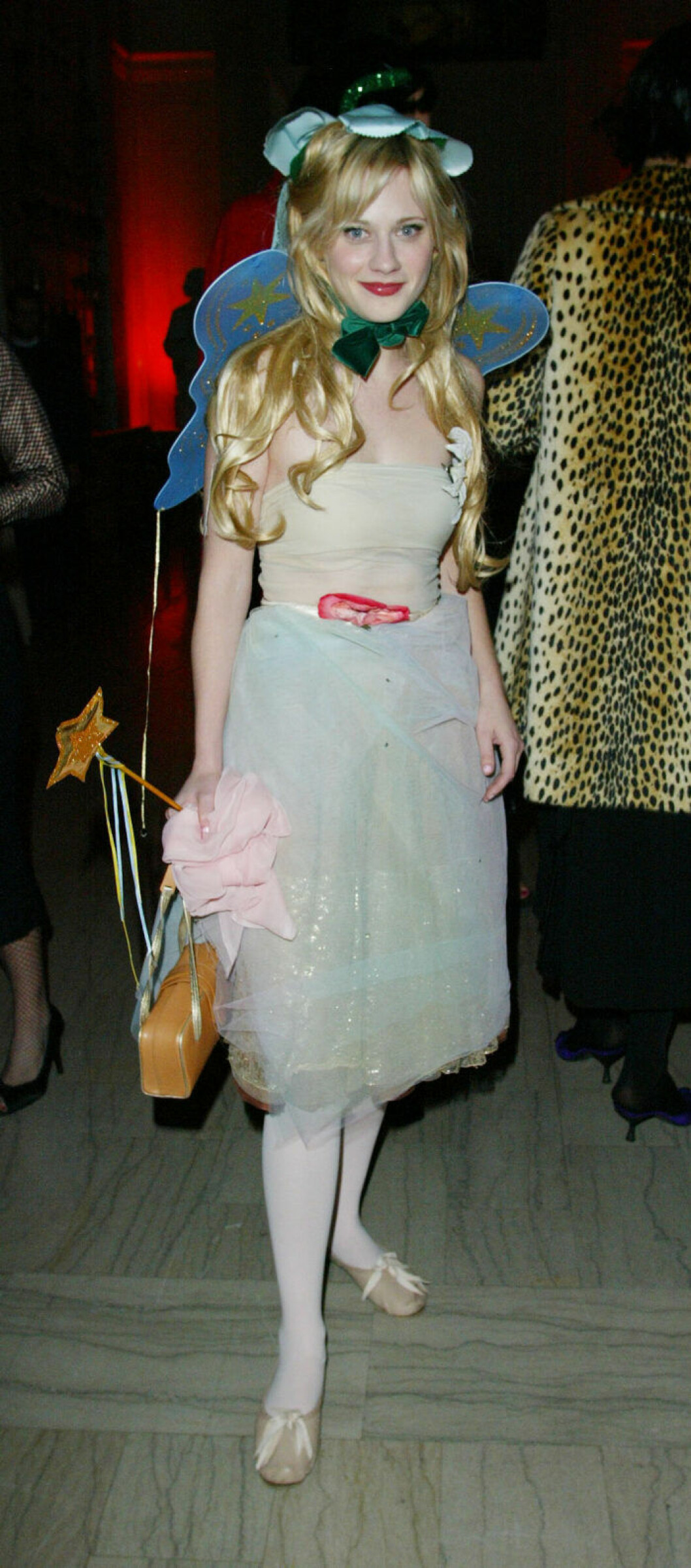 Zooey Deschanel som Tinkerbell.