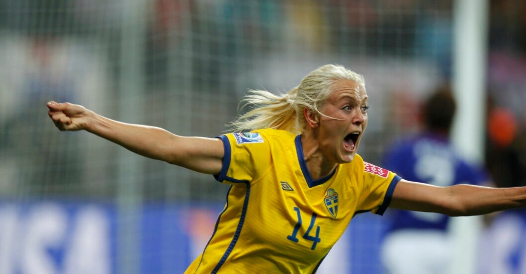 Josefine Öqvist i landslagströjan.