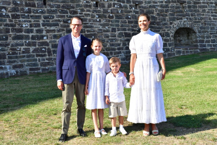 Kronprinsessfamiljen under firandet vid Borgholms slott förra sommaren. Kronprinsessfamiljen under firandet vid Borgholms slott förra sommaren.