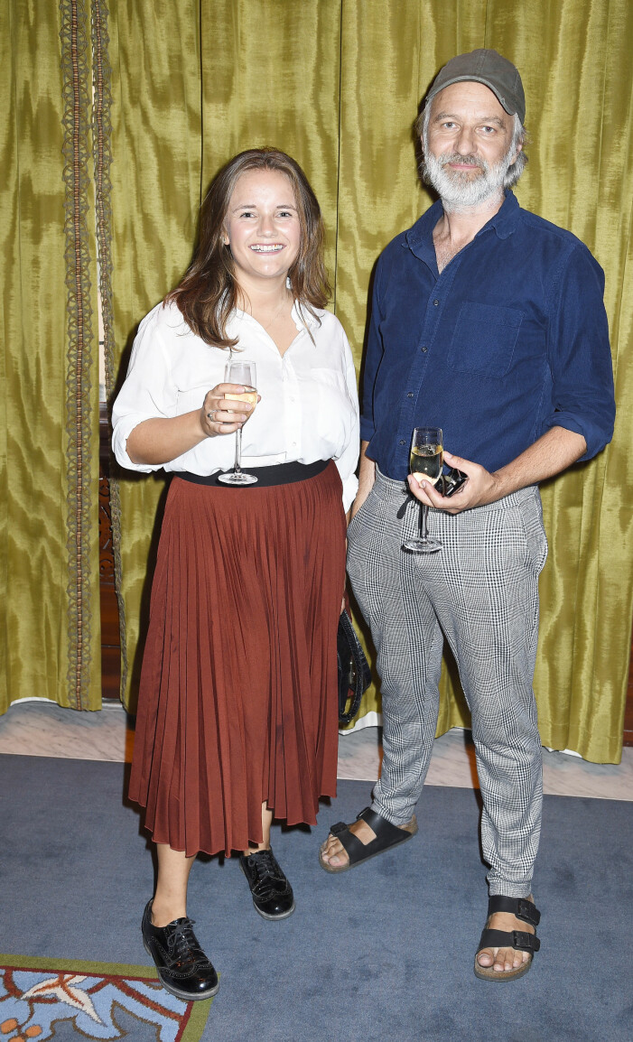 Björn Kjellman med sin äldsta dotter, Estrid, på premiär 2019.