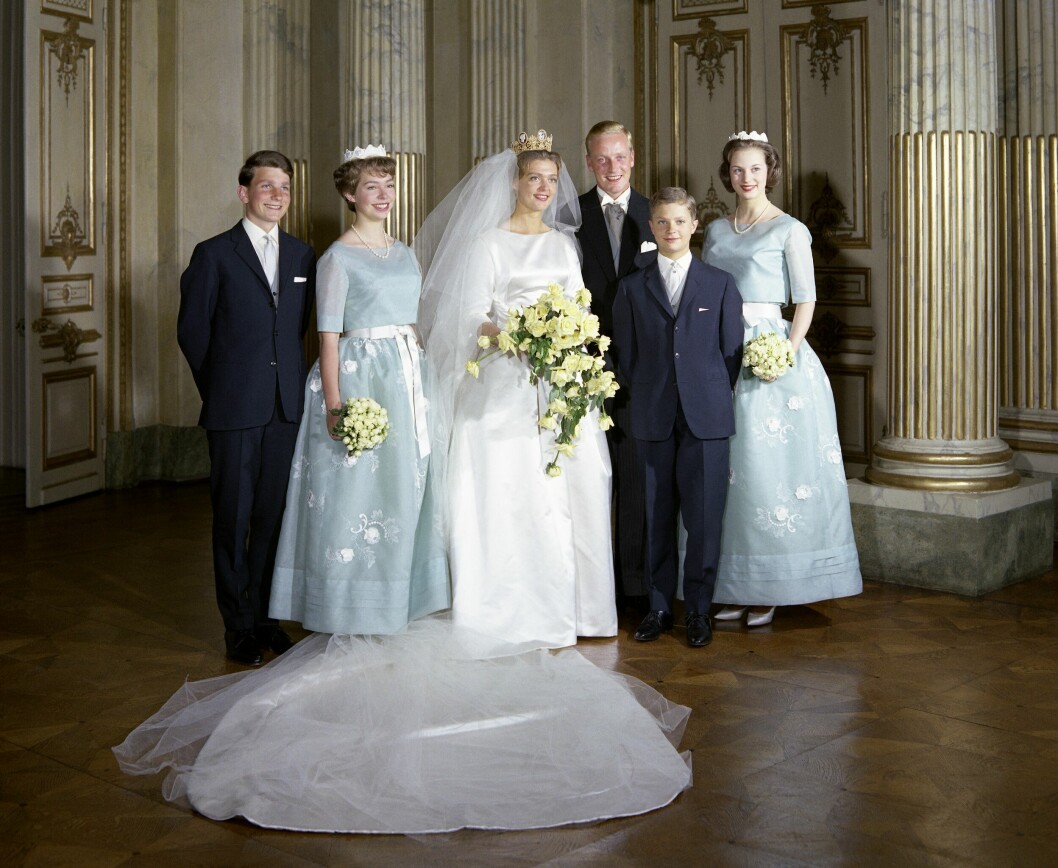År 1961 var det kungligt bröllop i Stockholm när prinsessan Birgitta och prins Johann Georg von Hohenzollern gifte sig. Lillebror kronprins Carl Gustaf syns till höger i bild. År 1961 var det kungligt bröllop i Stockholm när prinsessan Birgitta och prins Johann Georg von Hohenzollern gifte sig. Lillebror kronprins Carl Gustaf syns till höger i bild.