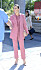 kronprinsessan victoria i rosa kostym på Karolinska sjukhuset i solna