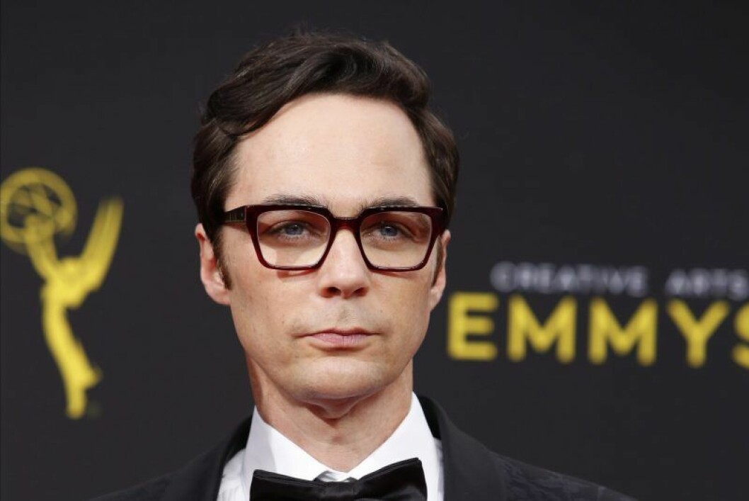 Jim Parsons känd från <em>The Big Bang Theory</em> har en av rollerna i serien <em>Hollywood</em> på Netflix. Jim Parsons på röda mattan