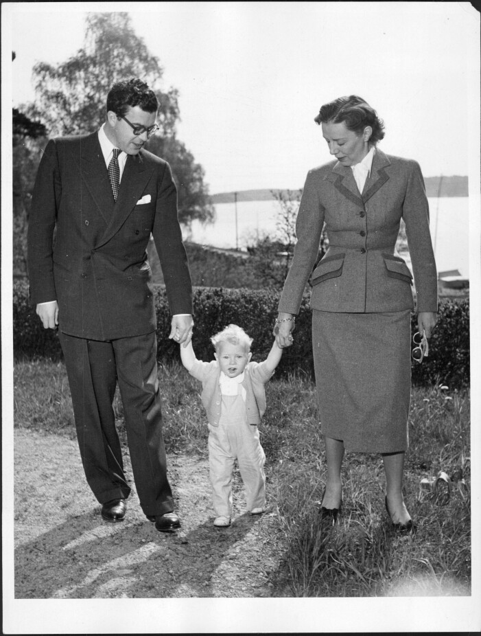 Carl Johan Bernadotte, Kerstin Bernadotte och parets son Christian. Carl Johan Bernadotte, Kerstin Bernadotte och parets son Christian.