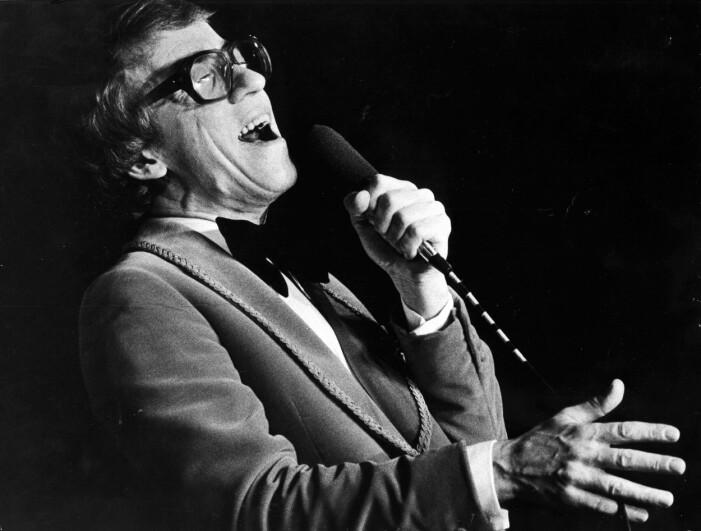 Östen Warnerbring hade 40 låtar på Svensktoppen. Östen Warnerbring 1976.