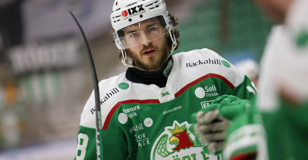 Julia Bergman lever med Rögle-spelaren Dennis Everberg.
