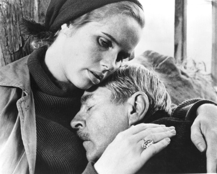 Liv Ullmann och Gunnar Björnstrand i underskattade <em>Skammen</em>. Liv Ullmann och Gunnar Björnstrand i Ingmar Bergmans Skammen.