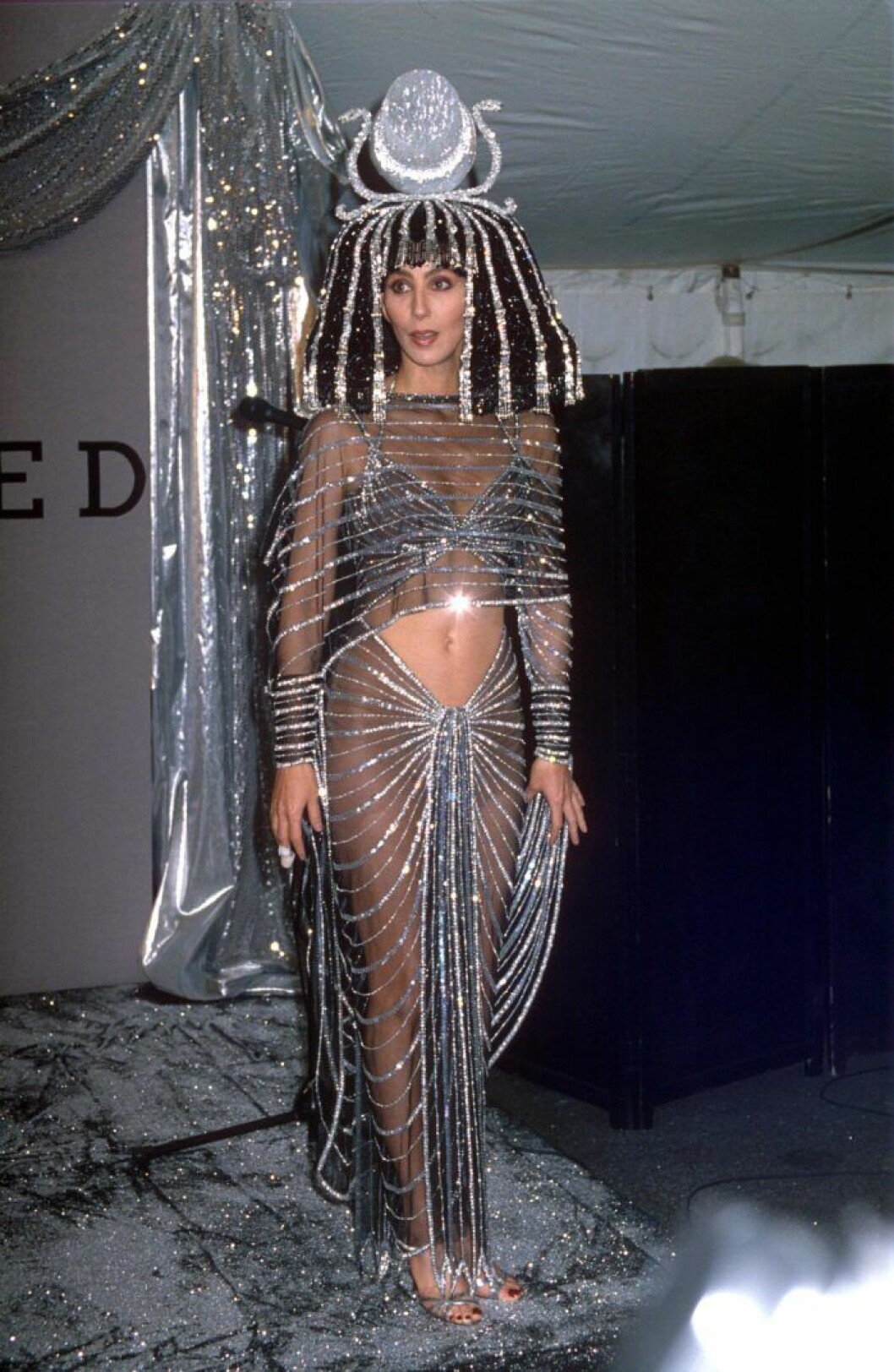 Cher som Cleopatra.