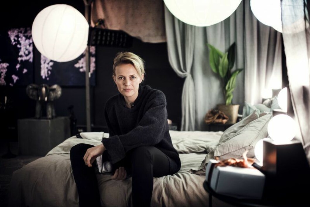 Josephine Bornebusch under inspelningarna av den andra säsongen av<em> Älska mig</em>. Josephine Bornebusch under inspelningarna av den andra säsongen av Älska mig.