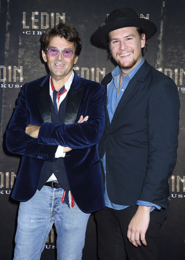 Simon Strömstedt tillsammans med pappa Niklas Strömstedt. Simon Strömstedt