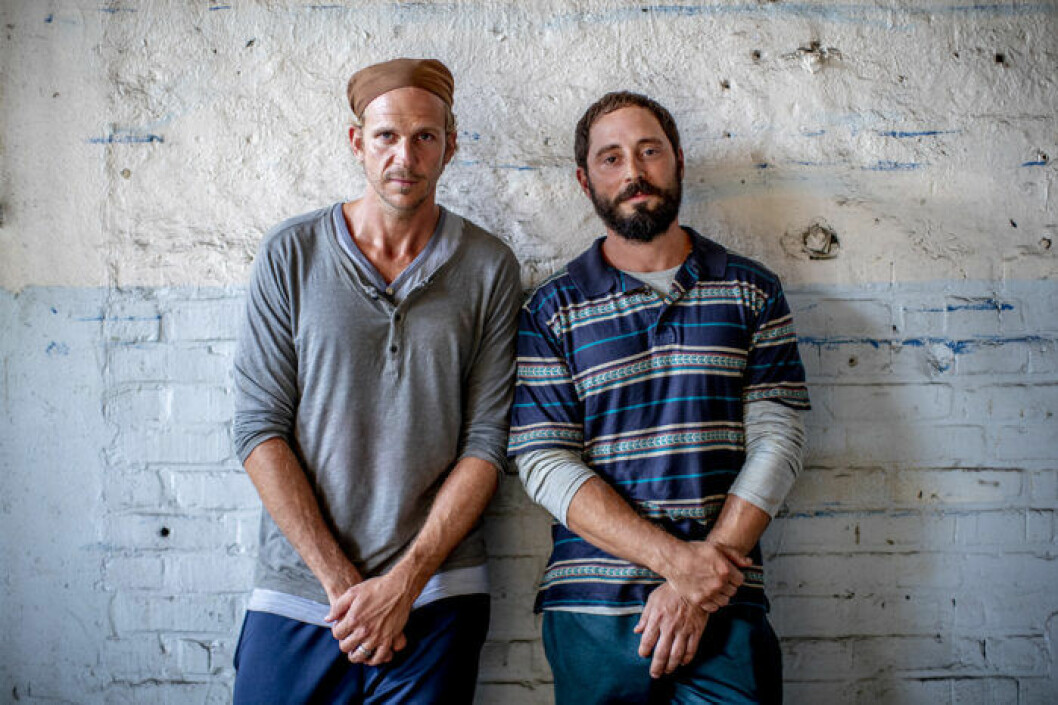 Gustaf Skarsgård spelar Martin Schibbye och Matias Varela Johan Persson i filmen 438 dagar. Foto: Adam Ihse / TT Gustaf Skarsgård och Matias Varela