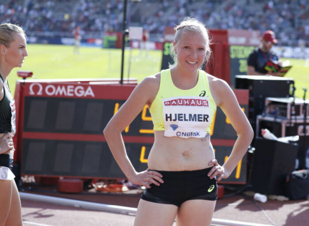 Moa Hjelmer hade komplex för sina ärr efter förlossningarna. Moa Hjelmer hade komplex för sina ärr efter förlossningarna.