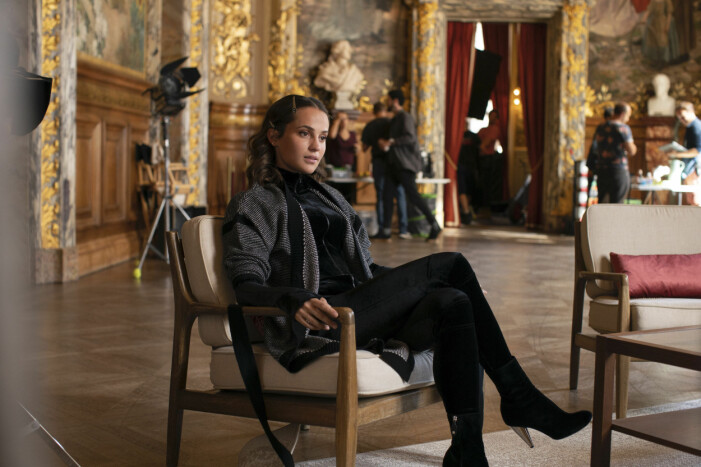 <span class=" italic" data-lab-italic_desktop="italic">Irma Vep</span> spelades in i Paris. Alicia Vikander under inspelningarna av Irma Vep i Paris.
