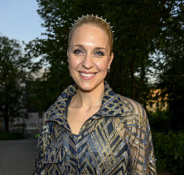 Emilia de Poret förstår att svenskarna längtar efter glam.