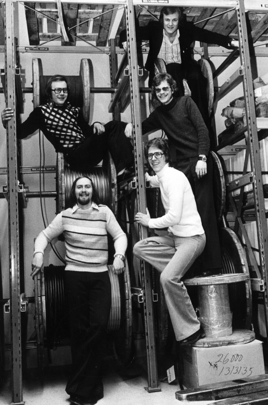 År 1974 bestod Vikingarna av bandmedlemmarna av Börje Gunnarsson, Tord Sjöman, Jörgen Arnemar, Per-Anders Carlsson och Stefan Borsch (längst ner till vänster). År 1974 bestod Vikingarna av bandmedlemmarna av Börje Gunnarsson, Tord Sjöman, Jörgen Arnemar, Per-Anders Carlsson och Stefan Borsch (längst ner till vänster).