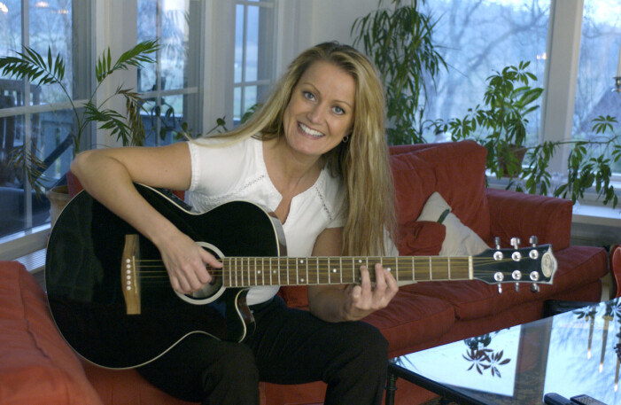 Carina Jaarnek var en omtyckt sångerska. Carina Jaarnek 2003.